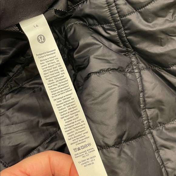 lululemon Another
Mile Vest Size 14 - Picture 9 of 16